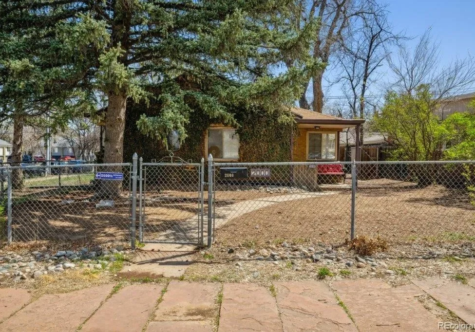 2000 S Columbine Street